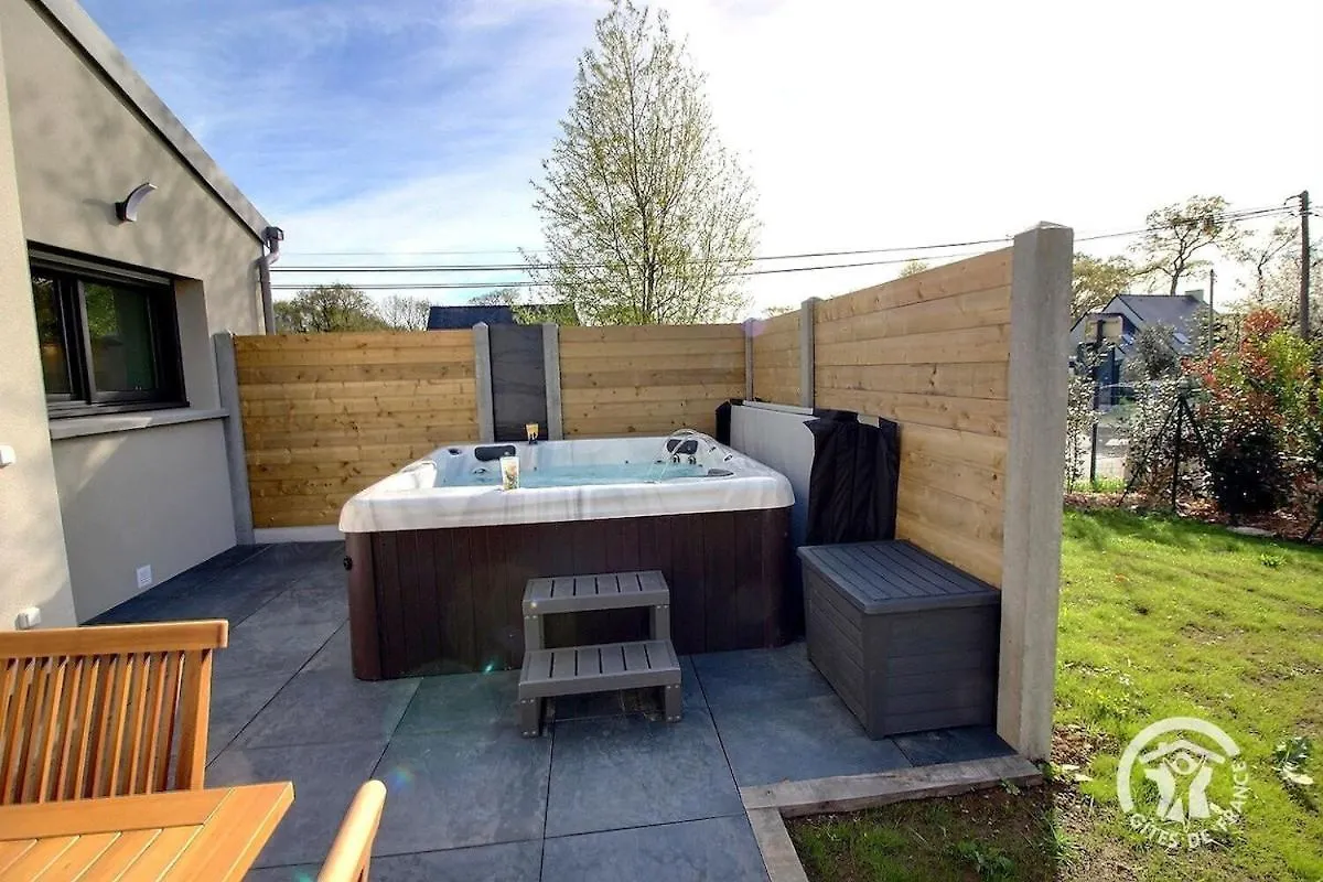 House For 2 With Private Jacuzzi - Emerald Lancieux Nyaraló